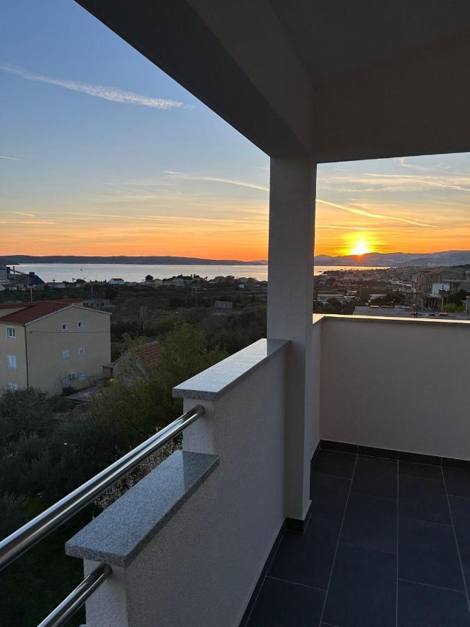 Apartment Marko With A Beautiful View Of The Sea Kastel Sucurac ภายนอก รูปภาพ