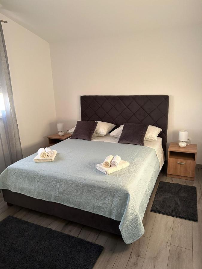 Apartment Marko With A Beautiful View Of The Sea Kastel Sucurac ภายนอก รูปภาพ